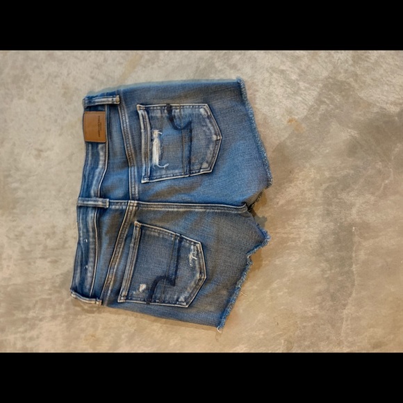 American Eagle Hi Rise Shortie - Picture 2 of 3